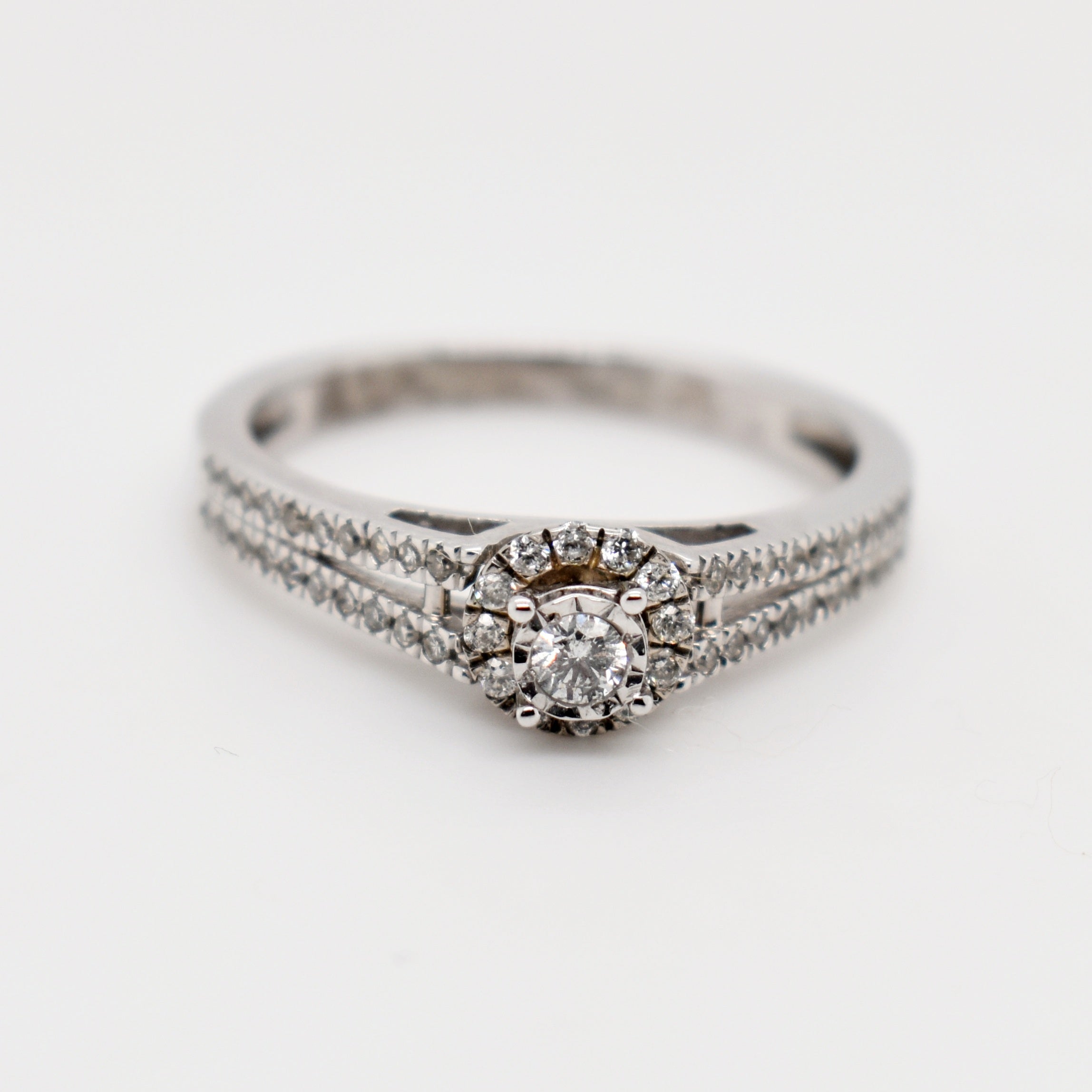 9ct White Gold Round Solitaire Diamond ring
