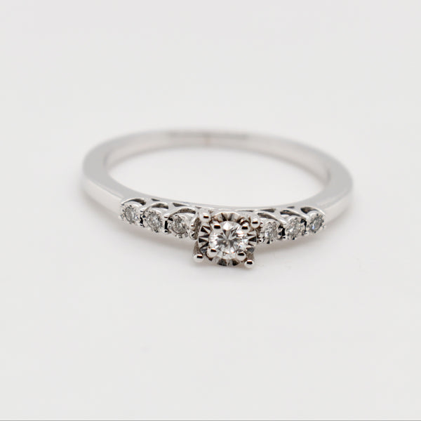 9ct White Gold Double Claw Diamond Ring