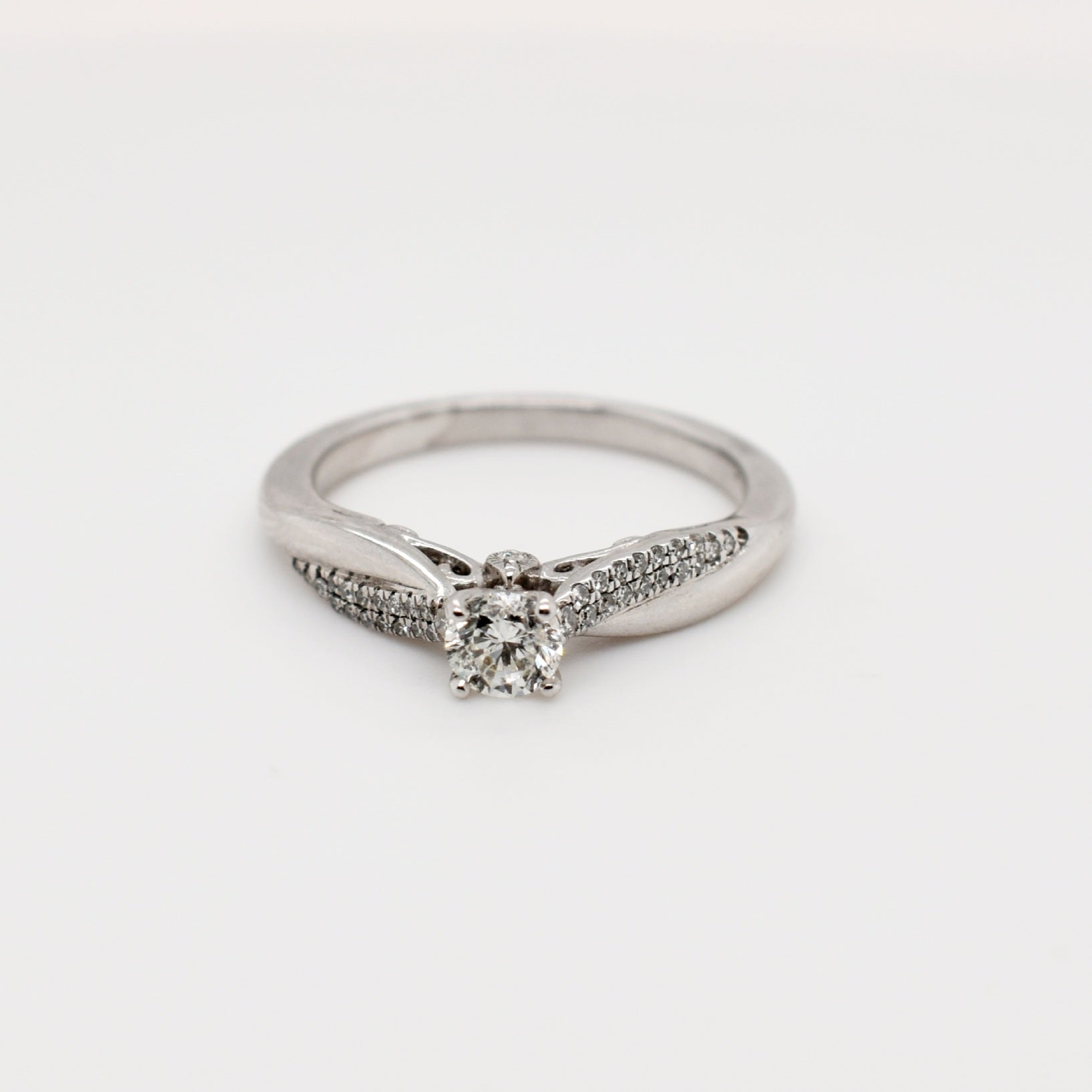 9ct White Gold Round Diamond Engagement Ring