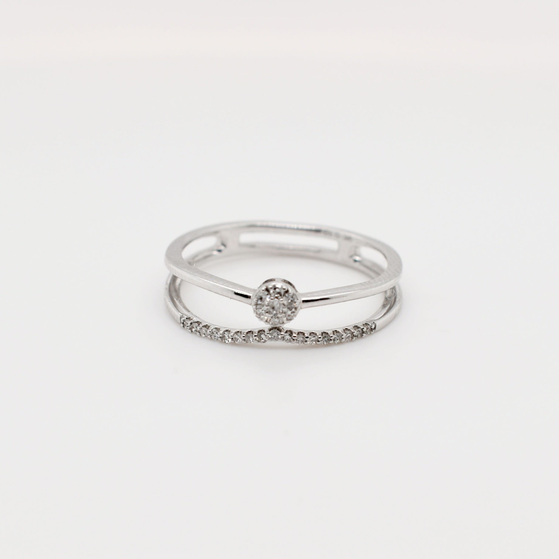 9ct Whit Gold Round Eternity Diamond Engagement Band