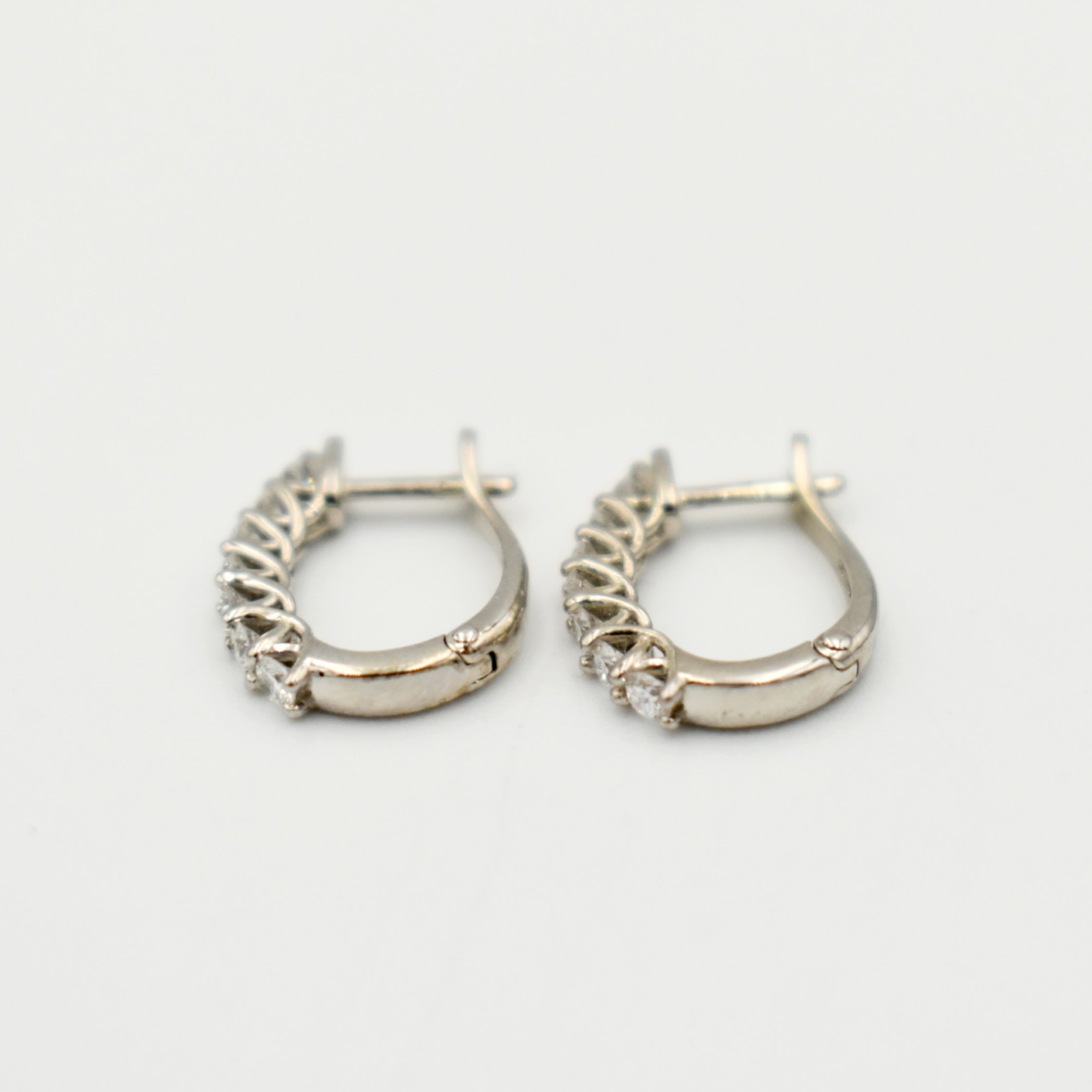 9ct White Gold 0,371 Hoop Lab-Grown Earrings