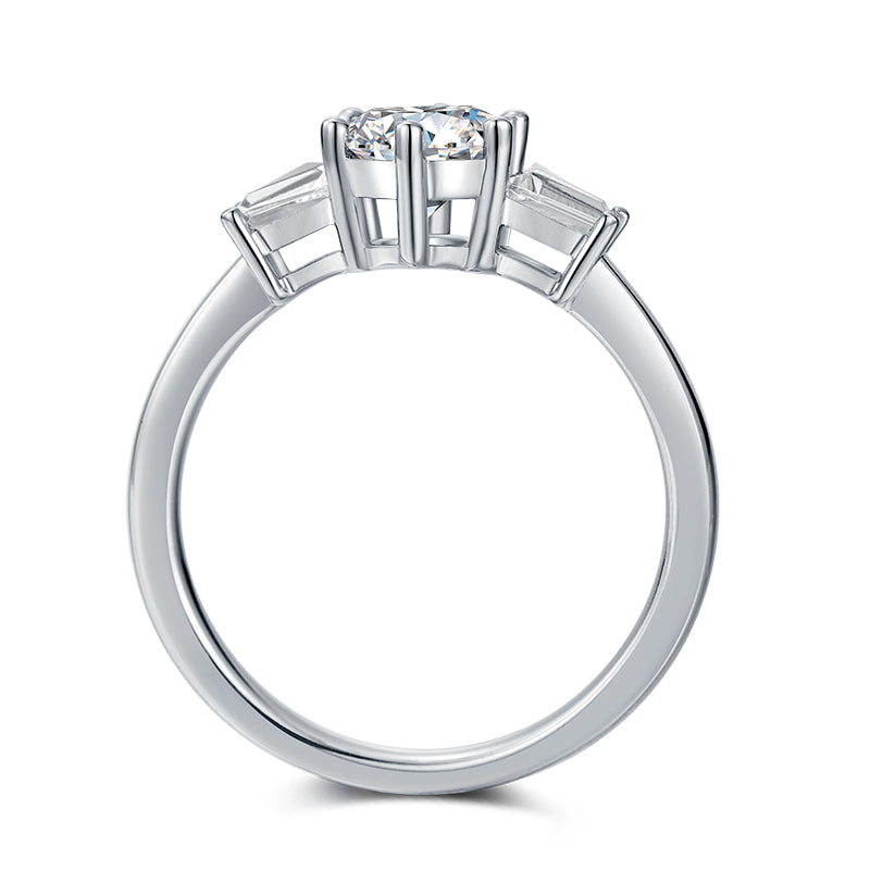 6 Claw Baggette Moissanite Ring