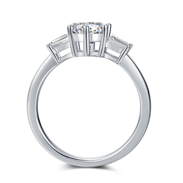 6 Claw Baggette Moissanite Ring