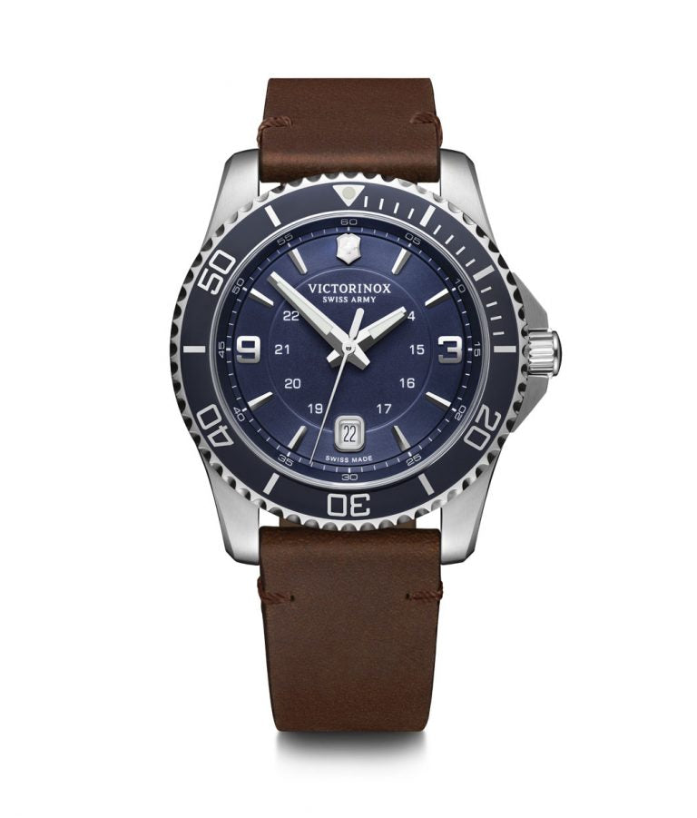 Victorinox on sale maverick quartz
