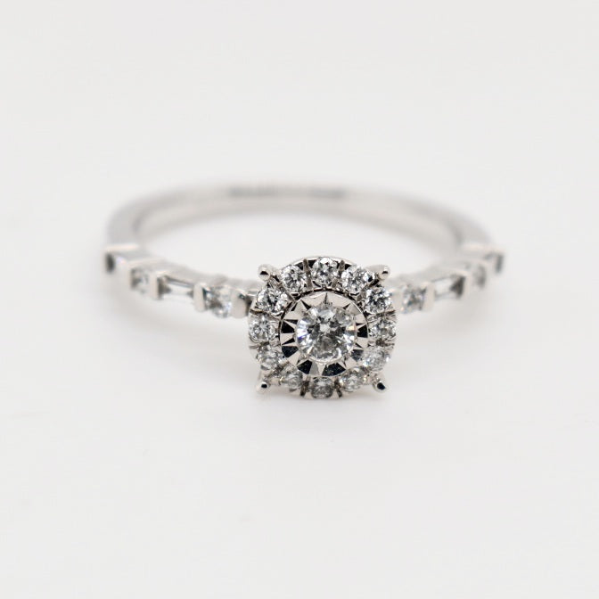 9ct White Gold Round Cluster Diamond Ring