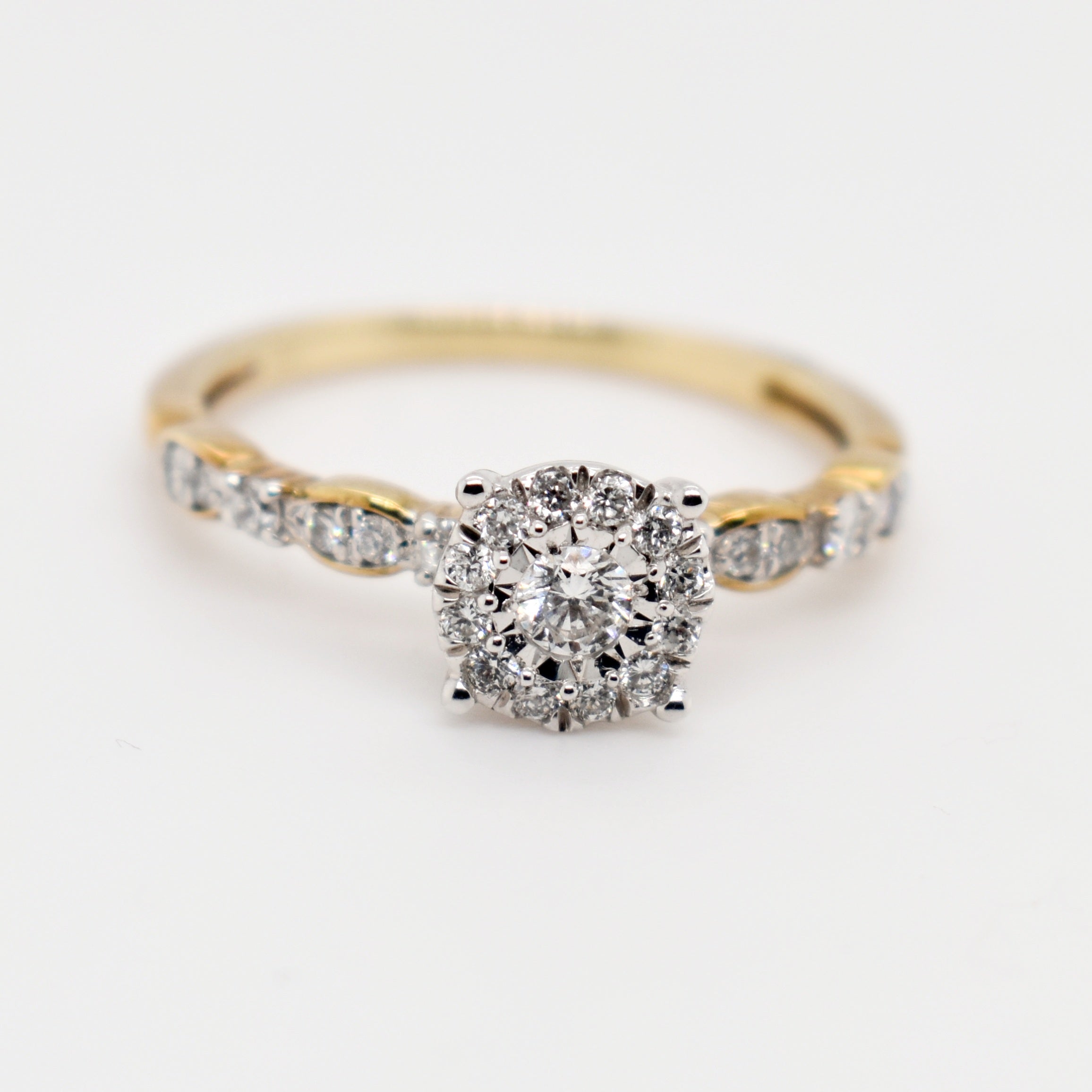 9ct Yellow Gold Round Cluster Diamond Ring