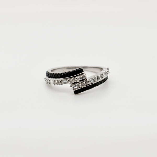 9ct White Gold Baguette & Round Black Diamond Band