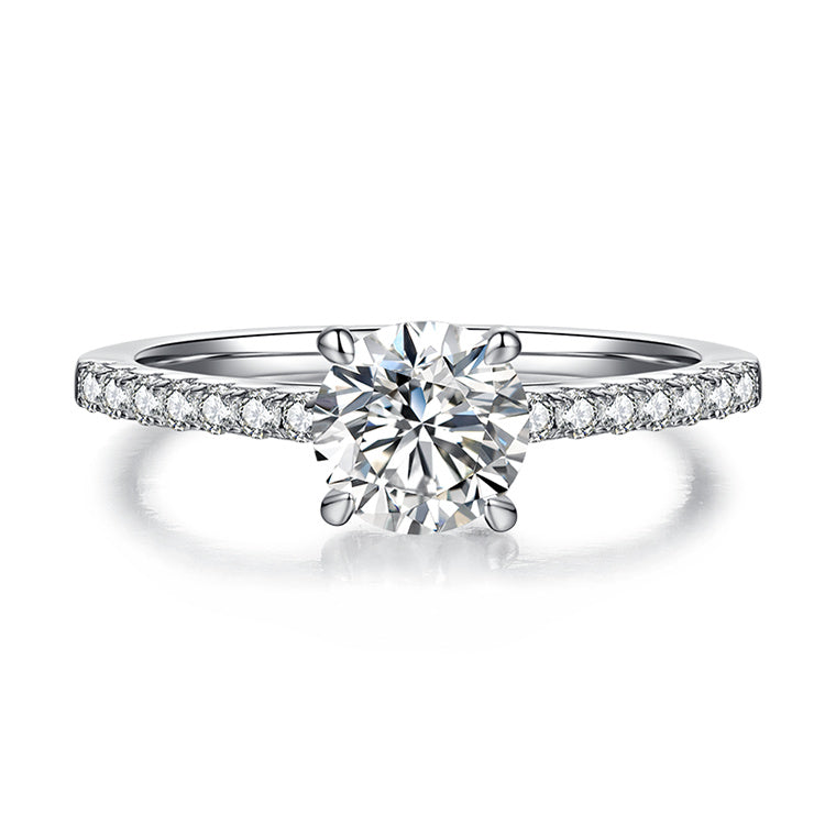 4 Claw 1ct Round Moissanite Ring