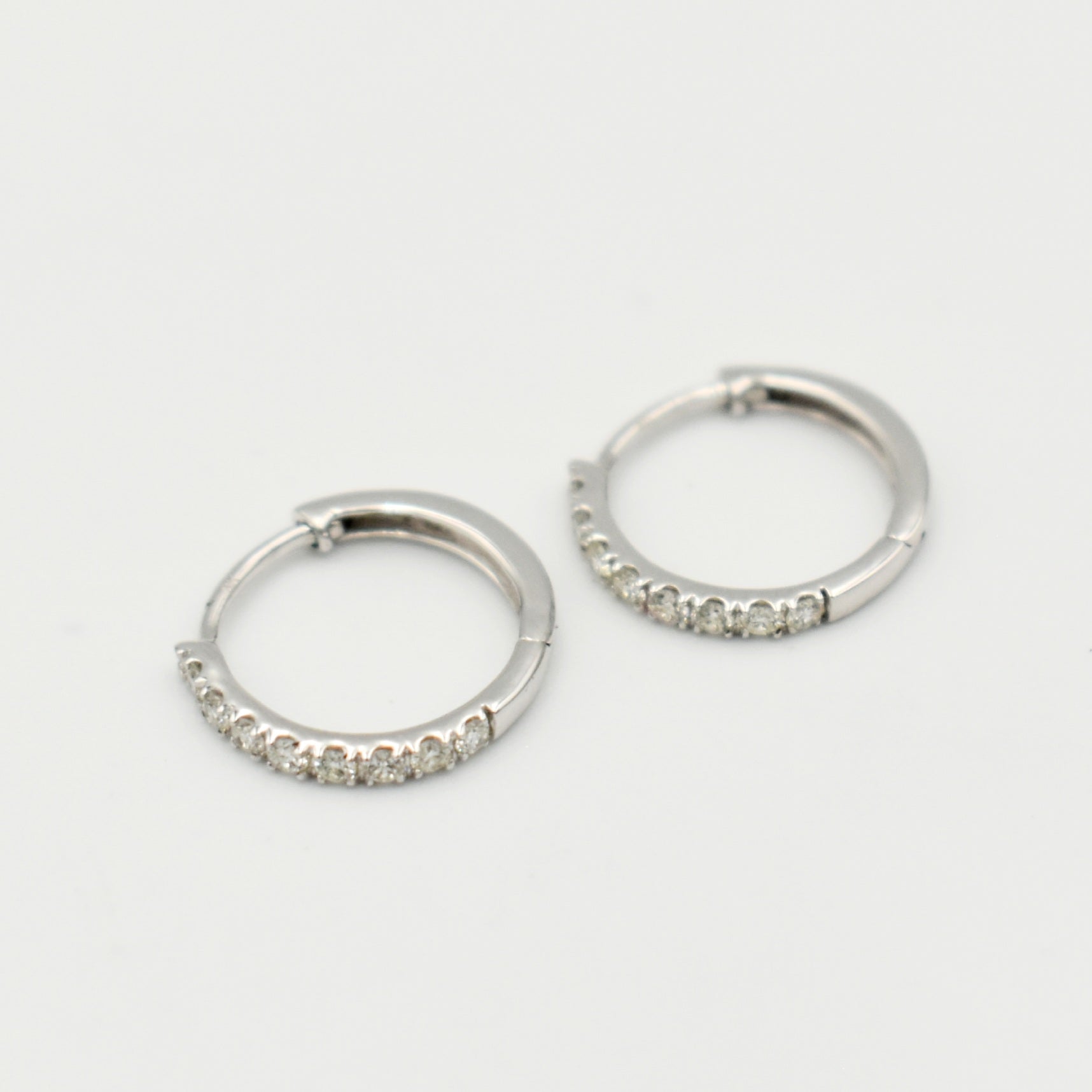 9ct White Gold 0,26ct Hoop Diamond Earrings