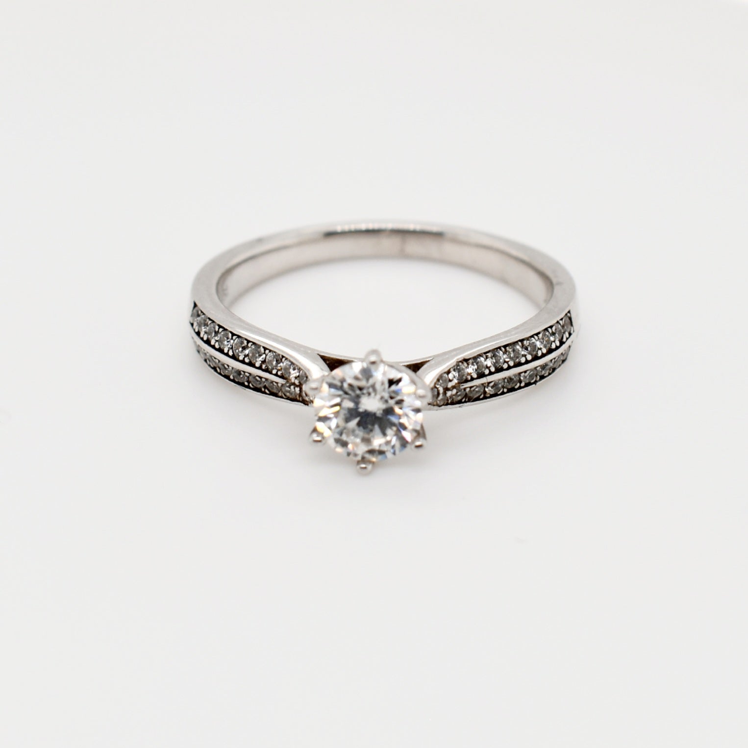 6 Claw 0,50ct Round Moissanite Ring