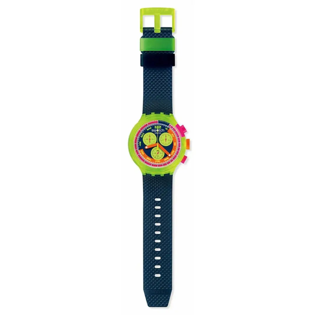 Silicone strap with bio-sourced material clasp fastened