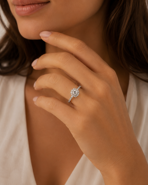 9ct White Gold Round Cluster Diamond Ring 1102156
