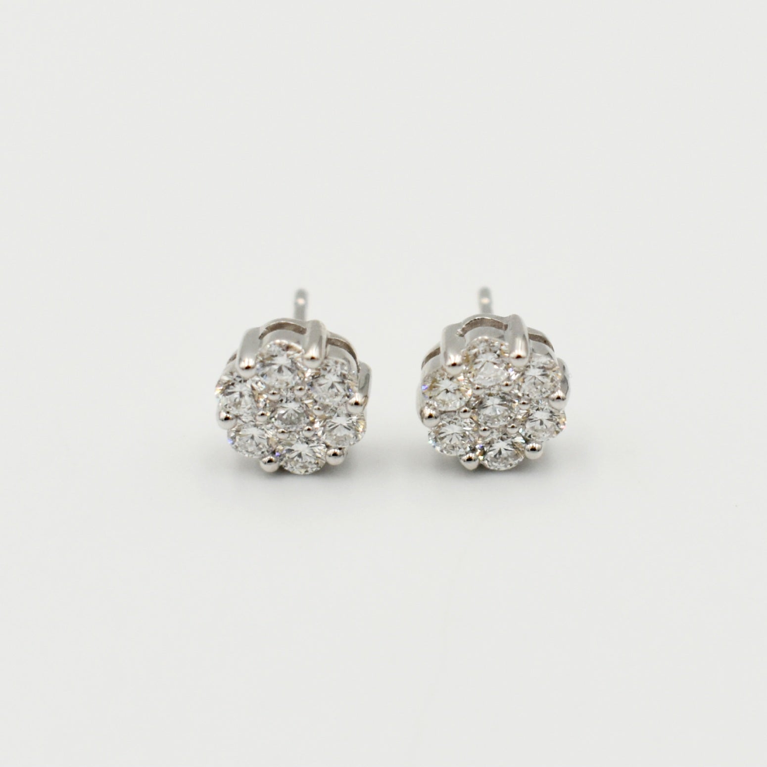 9ct White Gold 1ct Stud Lab-Grown Earrings