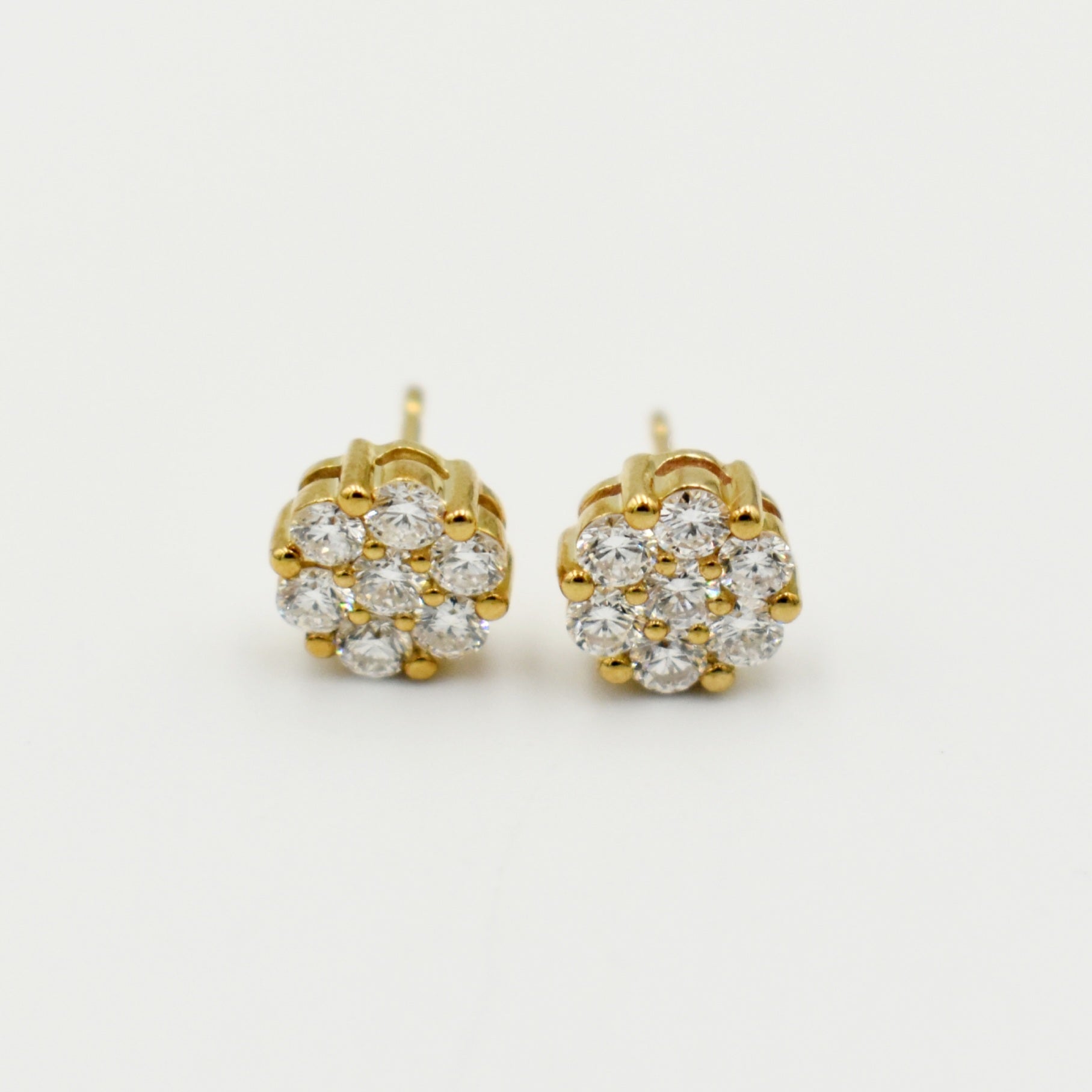 9ct Yellow Gold 1ct Stud Lab-Gown Earrings