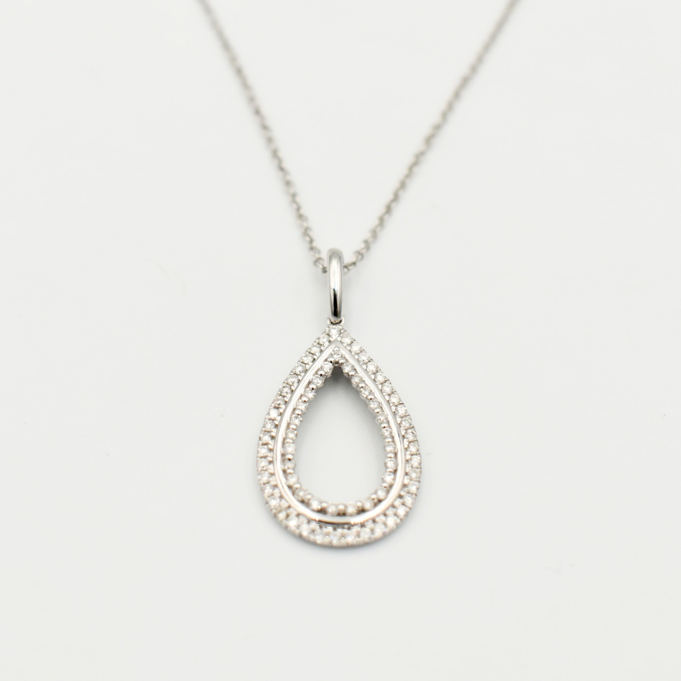 9ct White Gold 0,50ct Diamond Necklace