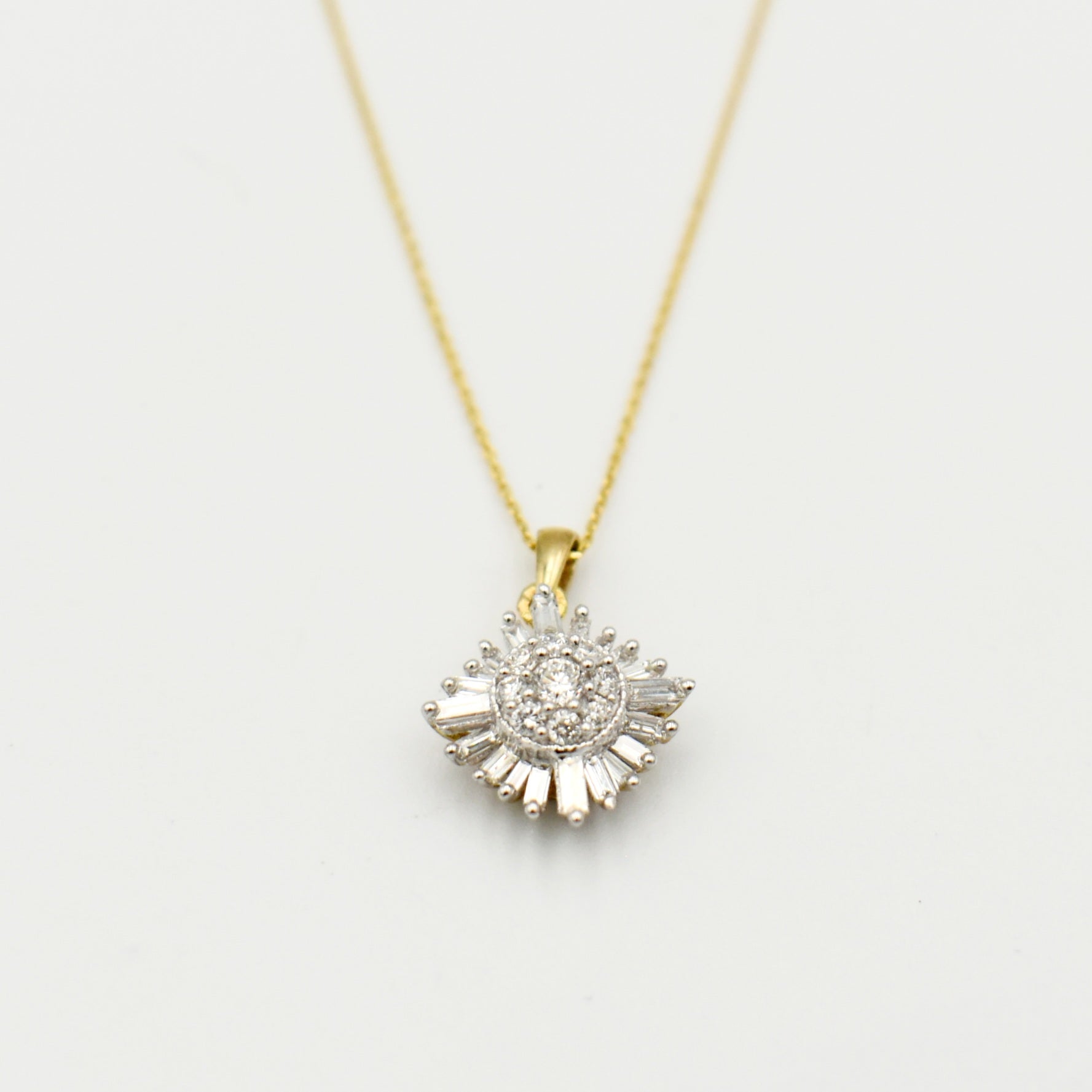 9ct Yellow Gold 0,05ct Diamond Necklace