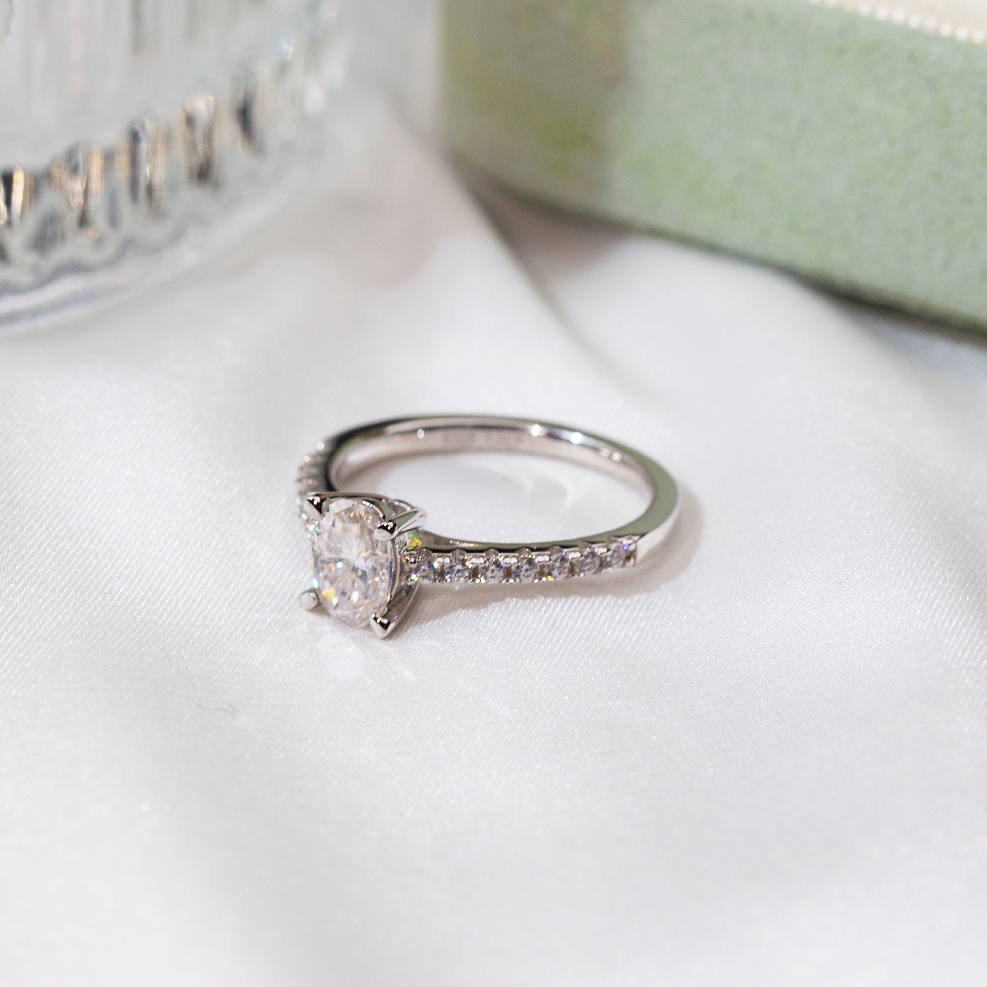 4 Claw 1ct Oval Moissanite Ring