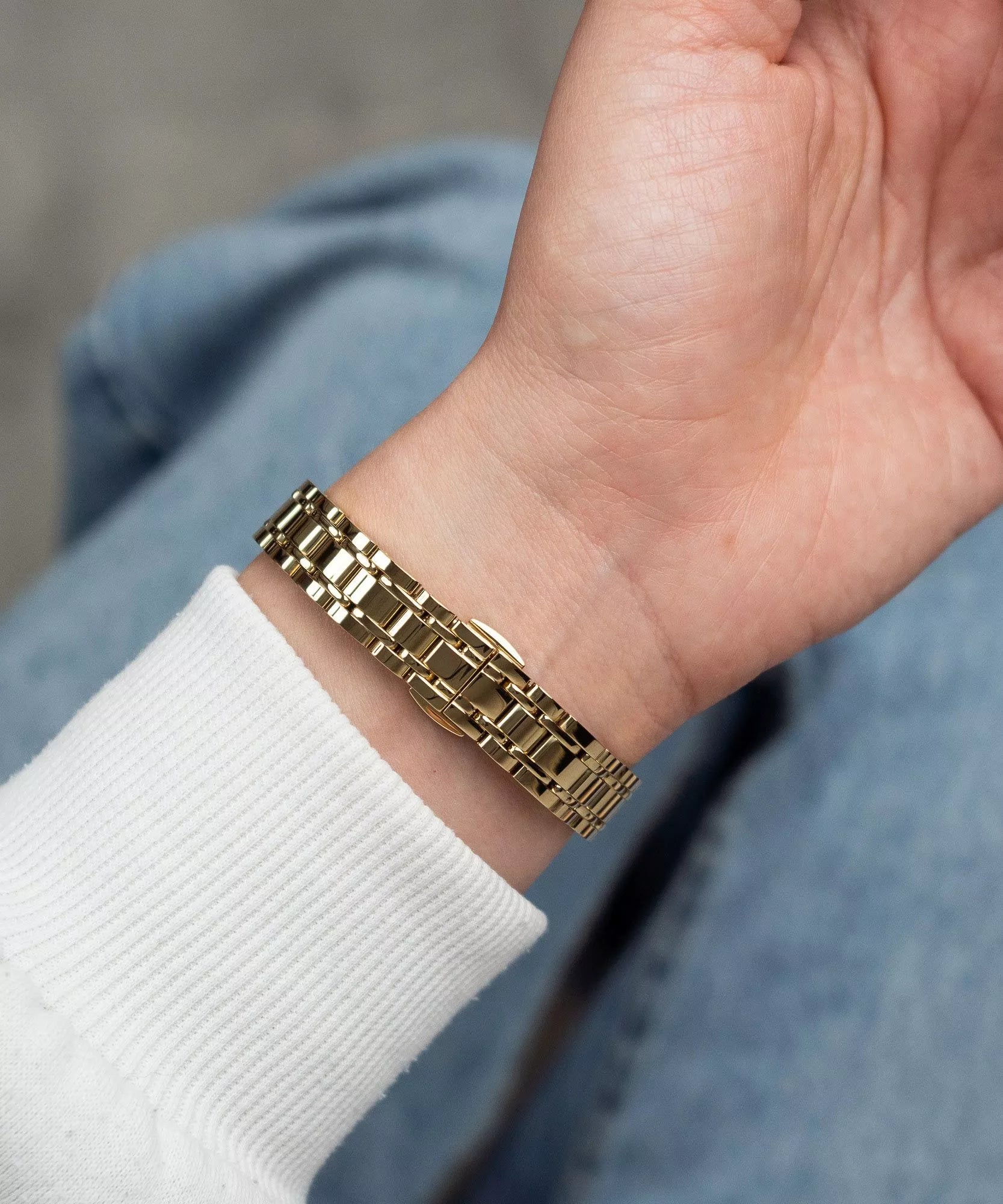 Michel Herbelin Luna 17457/BP1N01 — 24 mm Gold-PVD Square