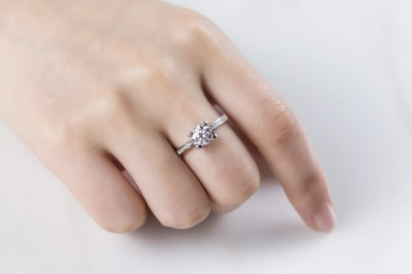 Sterling Silver 1.00ct Round Moissanite 4-Claw Solitaire Engagement Ring (MO82) - Cassim & Co South Africa