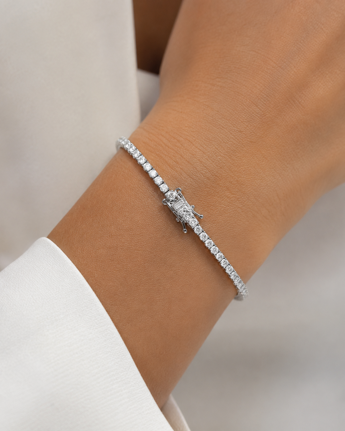 18ct White Gold 2.2ct Diamond Tennis Bracelet (PR168)