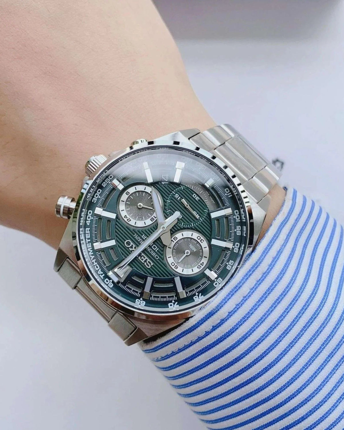 Seiko Quartz Chronograph 41mm Green Dial Steel Bracelet Watch (SSB405P1)