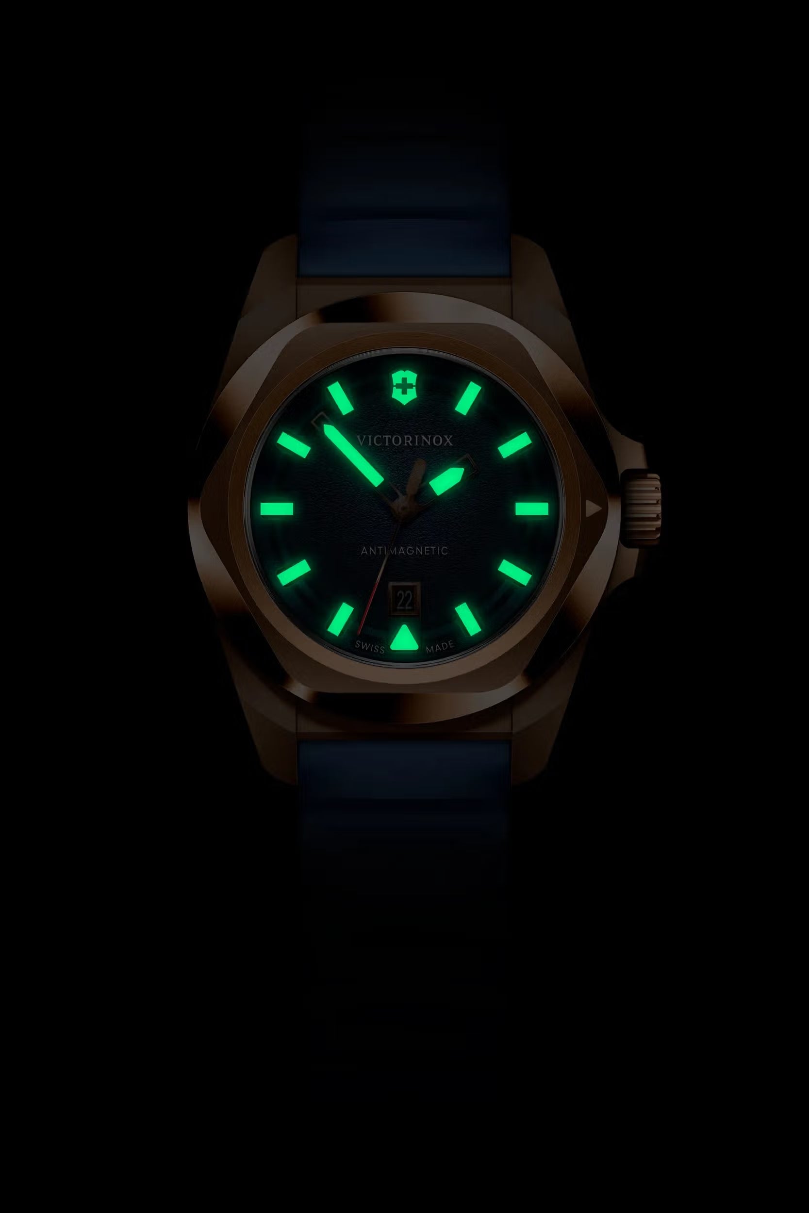 Victorinox I.N.O.X. Small Swiss quartz watch – VIC242035