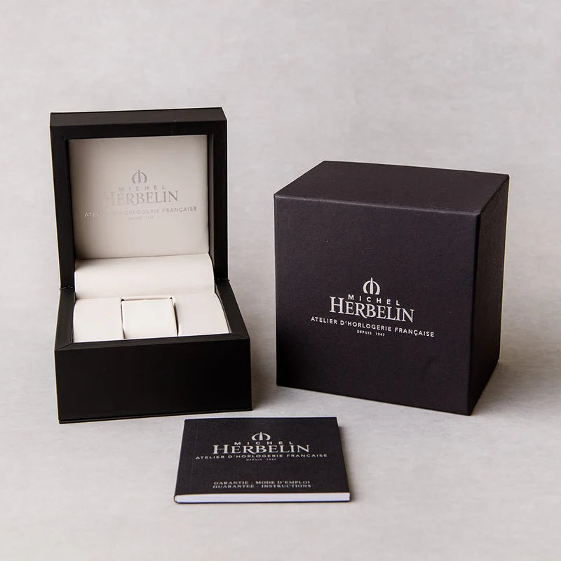 Michel Herbelin Fil 17206/B19 – 26 mm MOP Stainless Bracelet