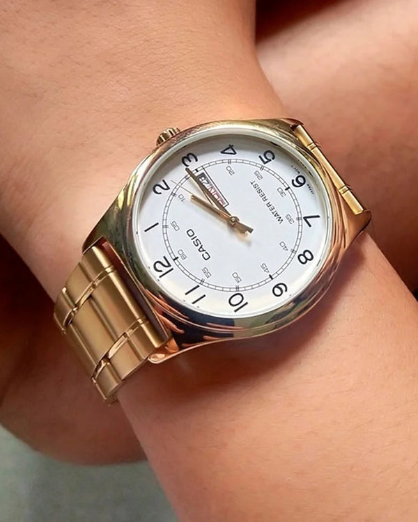 Casio MTP-V006G-7B Quartz Day-Date White Dial Gold-Tone Stainless Steel Watch (MTP-V006G-7BUDF)