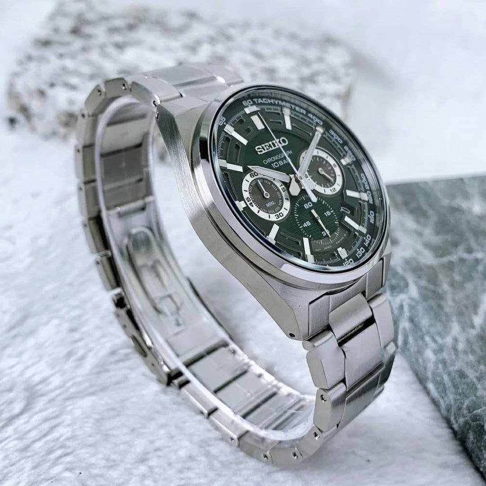 Seiko Quartz Chronograph 41mm Green Dial Steel Bracelet Watch (SSB405P1)