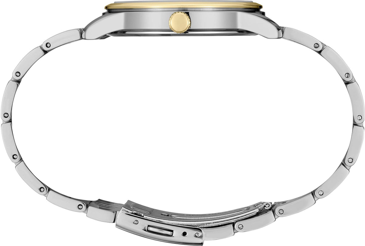 Date window at 3 o'clock on Seiko white sunburst dial