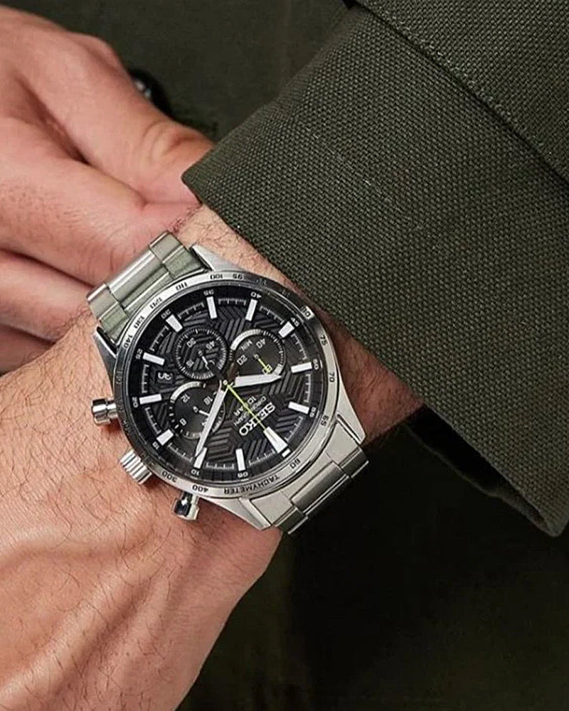 Seiko Quartz Chronograph 43mm Black Dial Steel Bracelet Watch (SSB413P1)